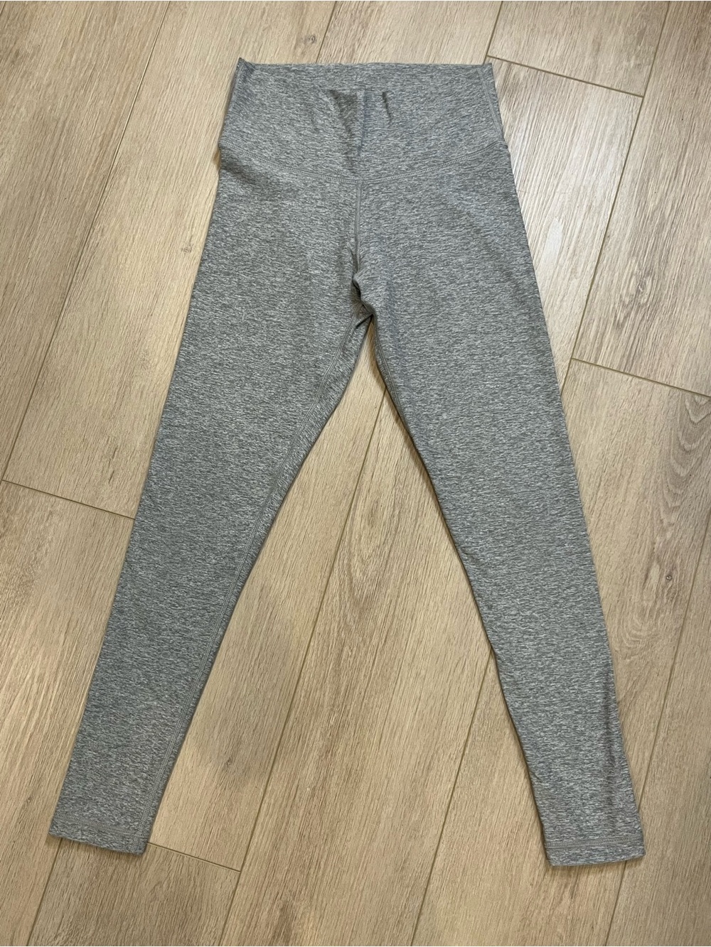 TNA Heather Grey Leggings from ARITZIA - FREE SHIPPING on Bundles $95+
